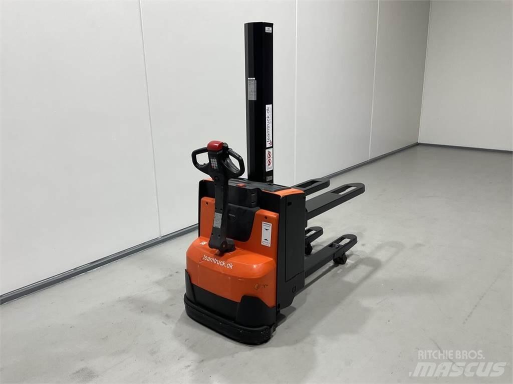 BT SWE080L Elektromos gyalogkíséretű targoncák