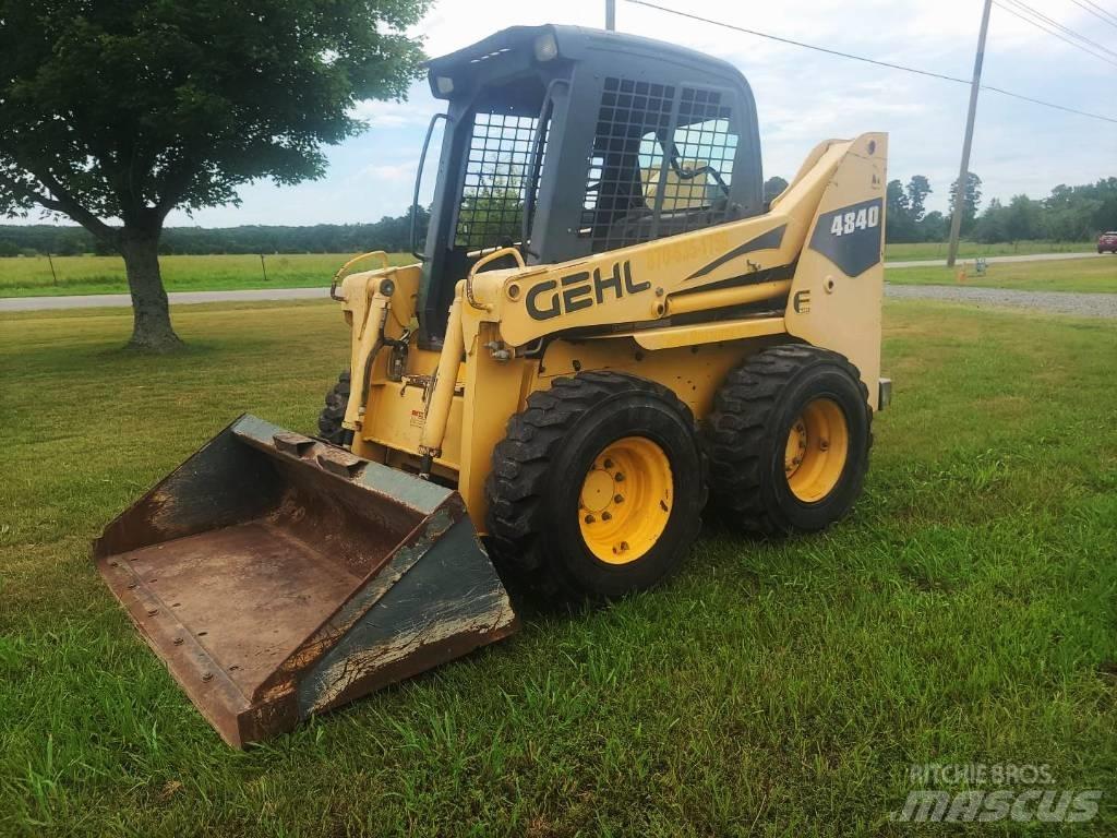 Gehl 4840 E Kompaktrakodók