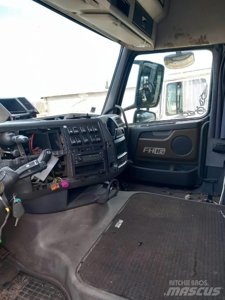 Volvo FH16 580 Vezetőfülke és belső tartozékok