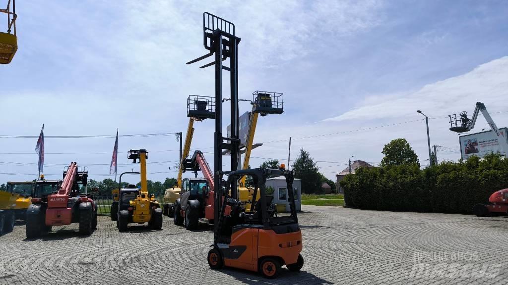 Linde E16-02 Elektromos targoncák