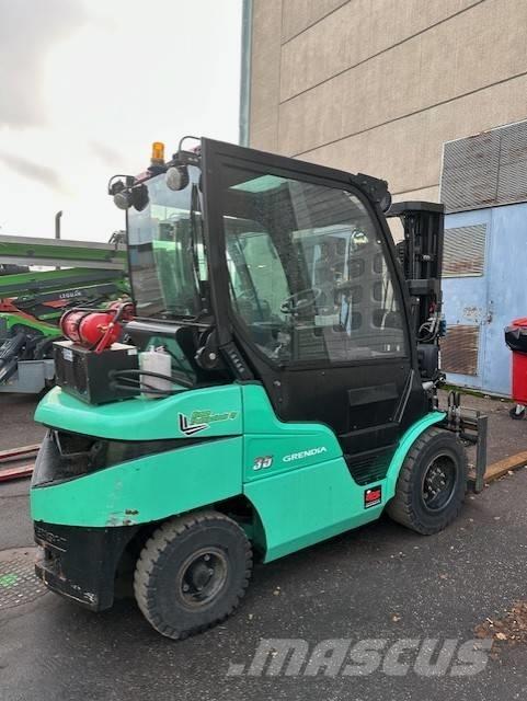 Mitsubishi FD 35 N Dízel targoncák
