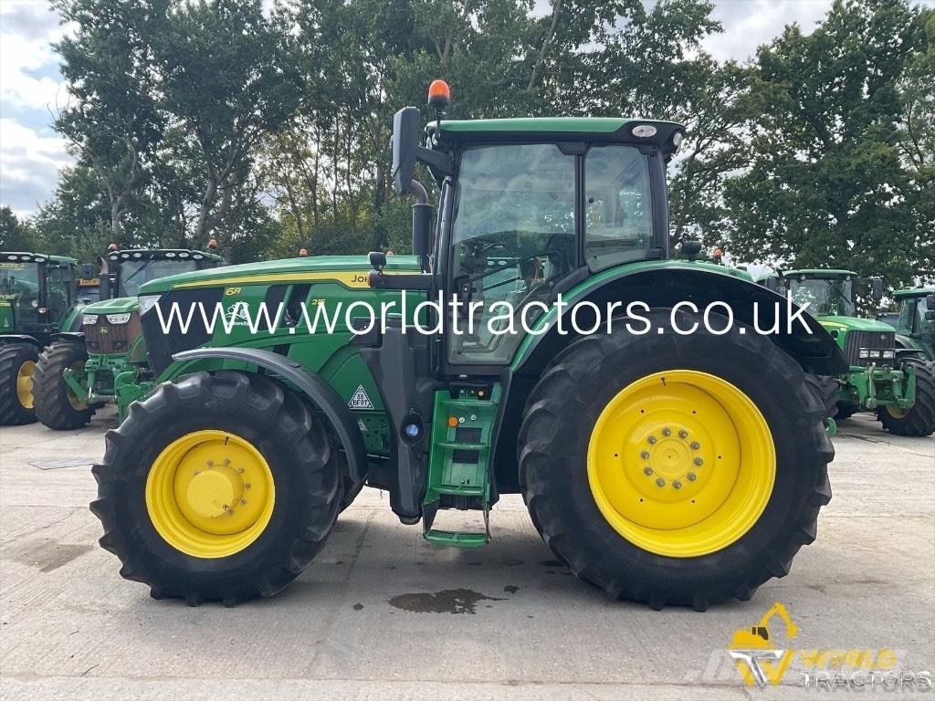 John Deere 6215 R Traktorok