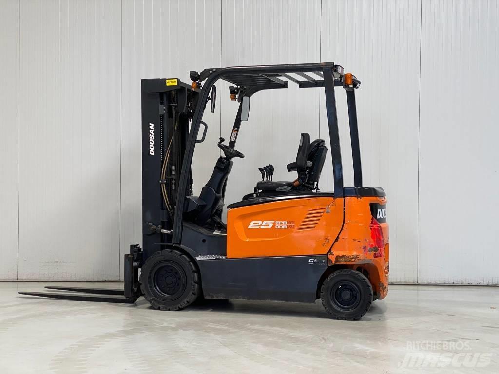 Doosan B25X-7 Elektromos targoncák