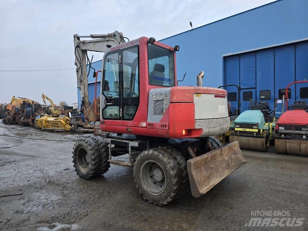 Takeuchi TB070W Gumikerekes kotrók