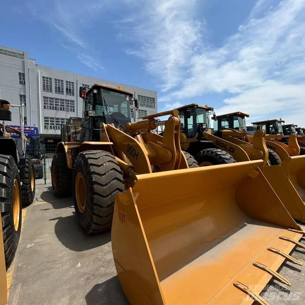 CAT 950 H Gumikerekes homlokrakodók