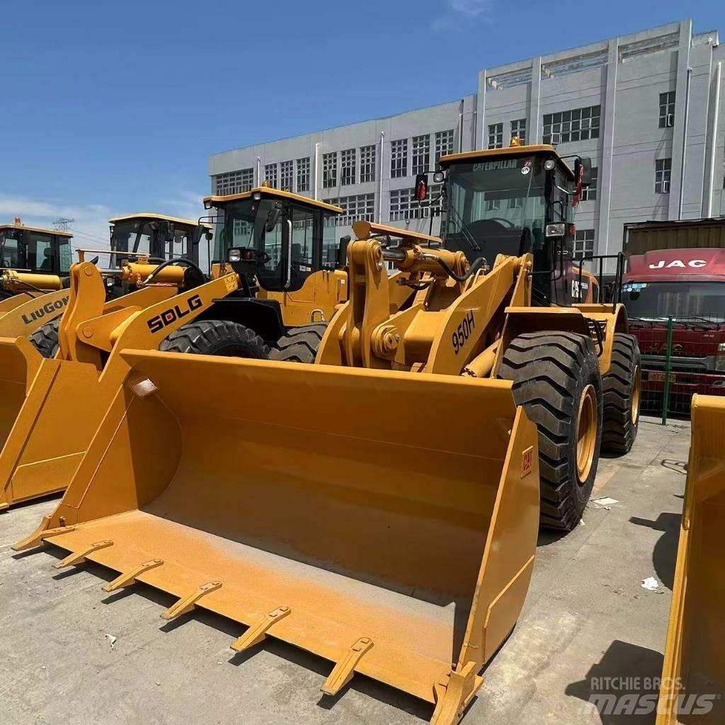 CAT 950 H Gumikerekes homlokrakodók