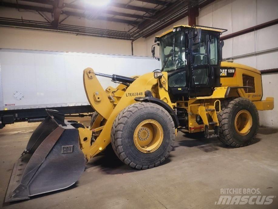 CAT 926M Gumikerekes homlokrakodók