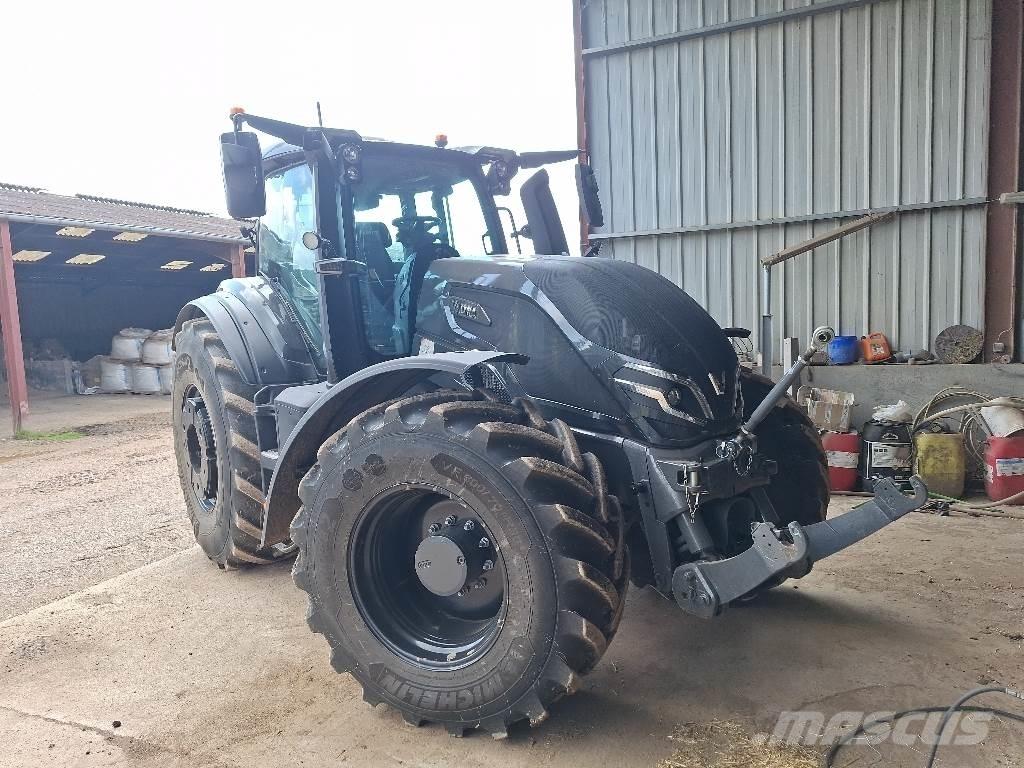 Valtra Q265 Traktorok