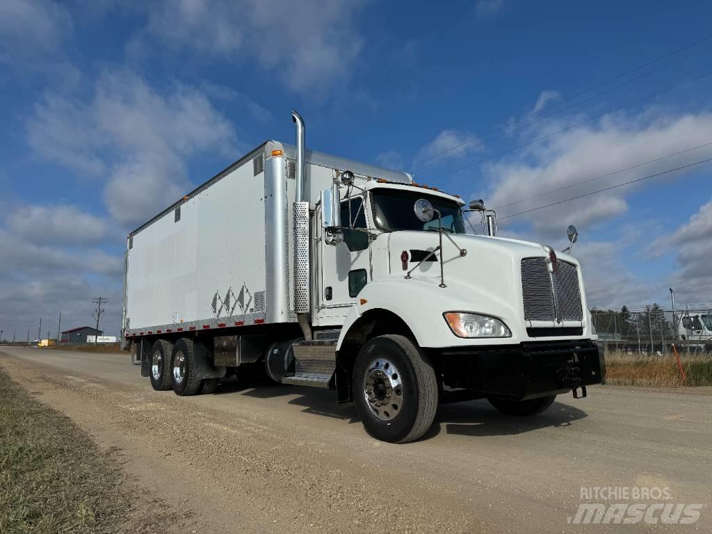 Kenworth T 440 Dobozos teherautók