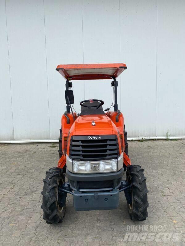 Kubota KL23 Kompakt traktorok