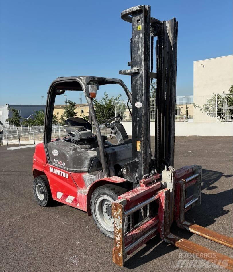 Manitou MI 35 D Dízel targoncák