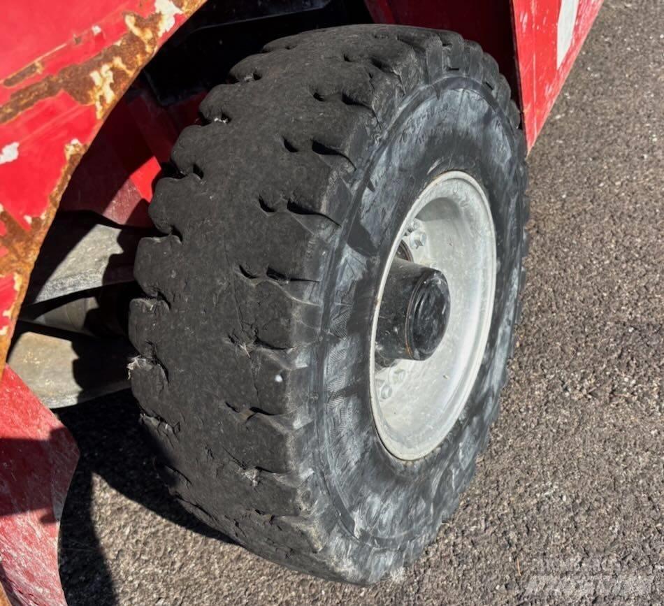 Manitou MI 35 D Dízel targoncák