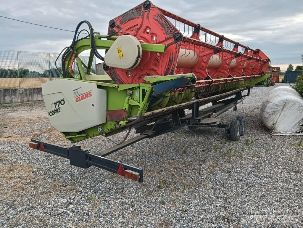 CLAAS CERIO 770 Kombájn adapterek