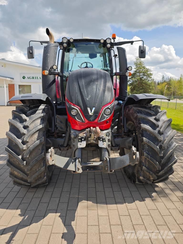 Valtra T 214 D Traktorok
