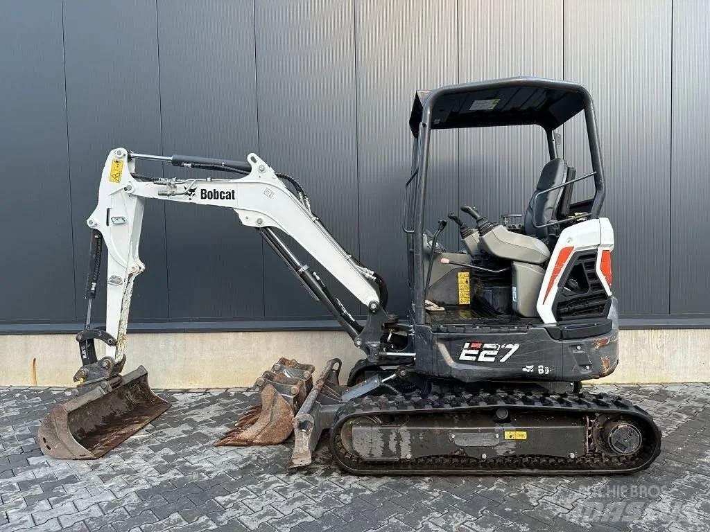 Bobcat E27 Mini kotrók < 7t