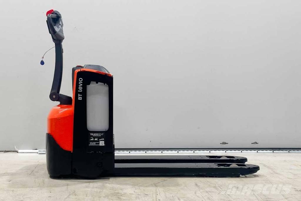 Toyota LWE 200 Alacsony emelőkocsi