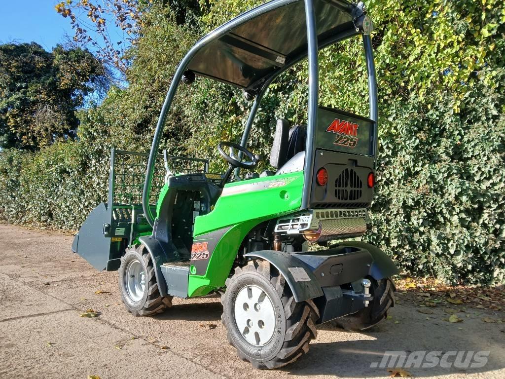 Avant 225 Univerzális rakodók