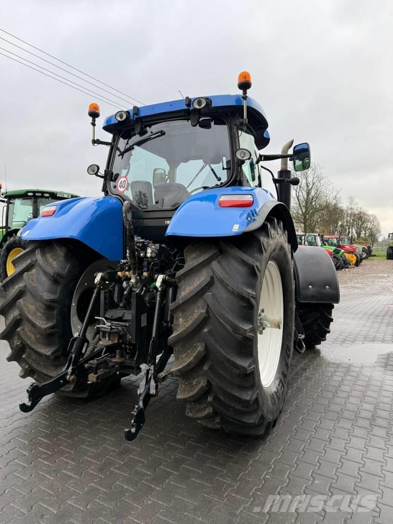 New Holland T 7040 Traktorok