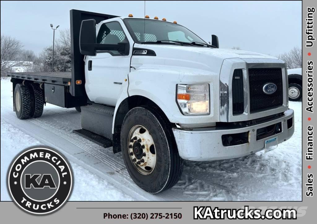 Ford F 650 SD Platós / Ponyvás teherautók