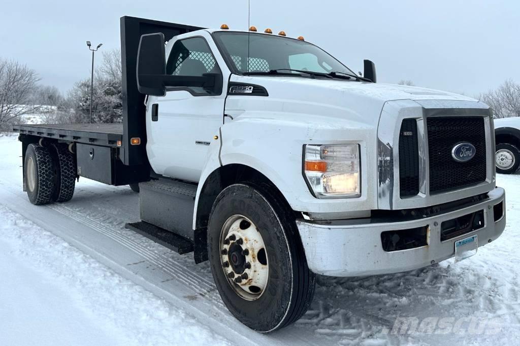 Ford F 650 SD Platós / Ponyvás teherautók
