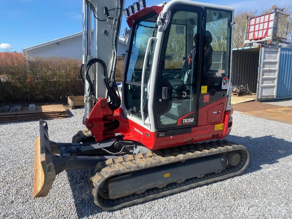 Takeuchi TB 260 Mini kotrók < 7t