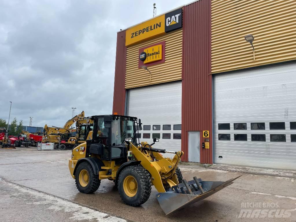 CAT 908 M Gumikerekes homlokrakodók