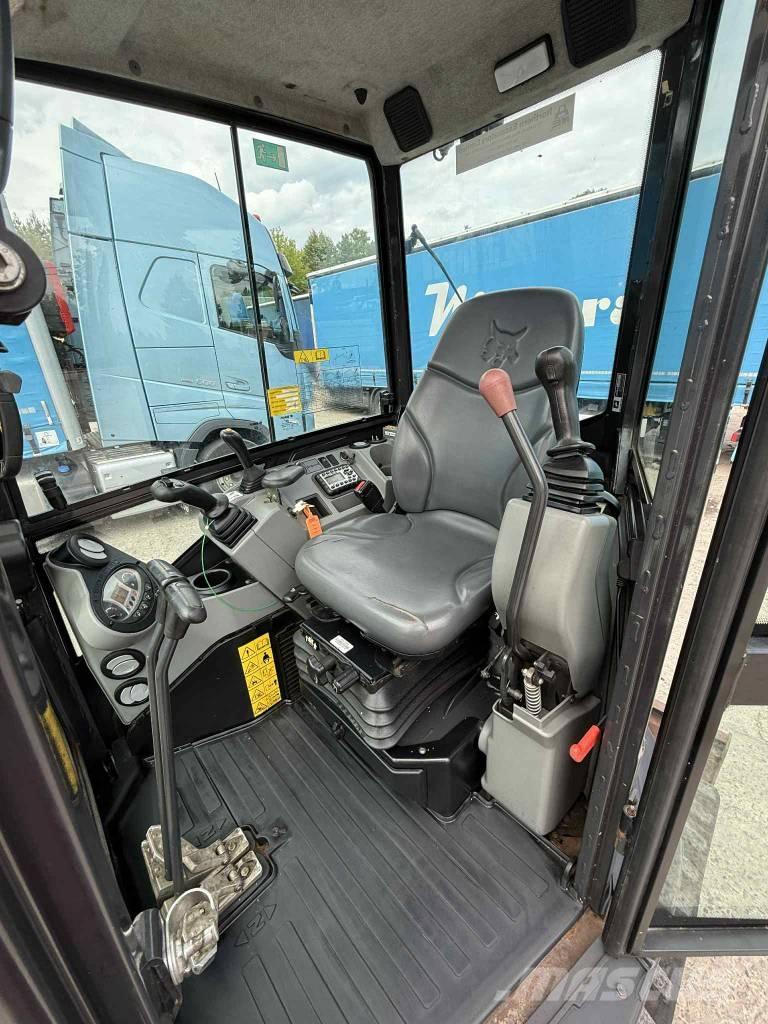 Bobcat E 27z Mini kotrók < 7t
