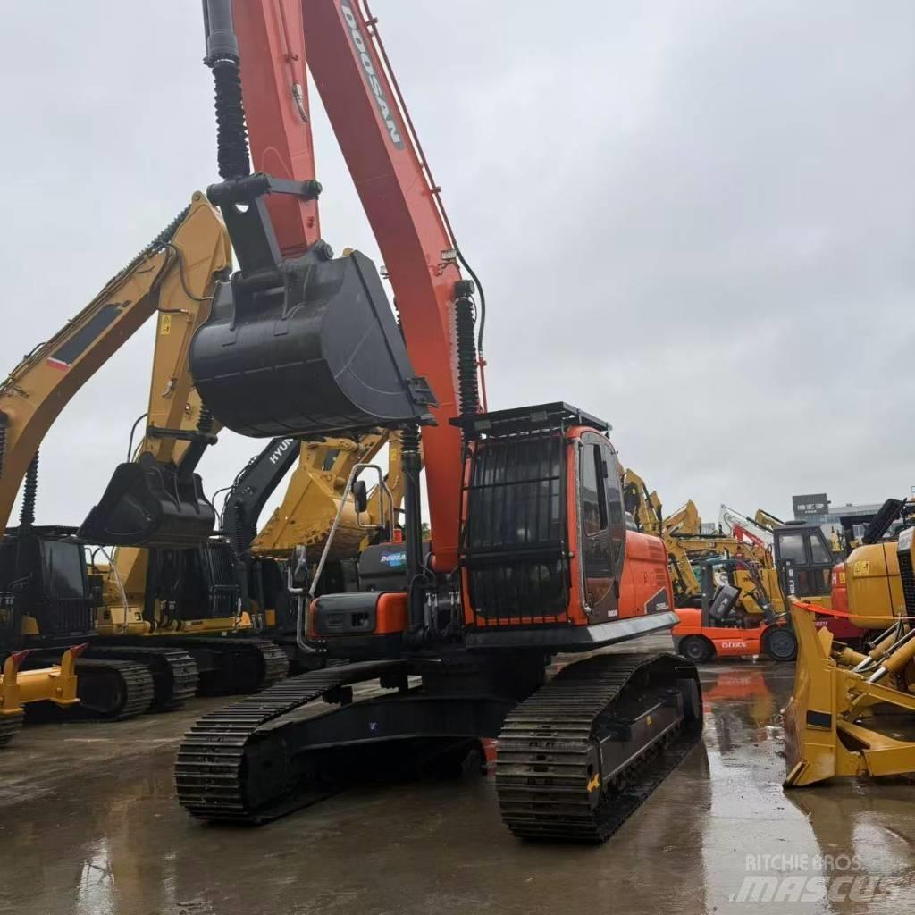 Doosan DX225LC-9C Közepes (midi) kotrók 7 t - 12 t