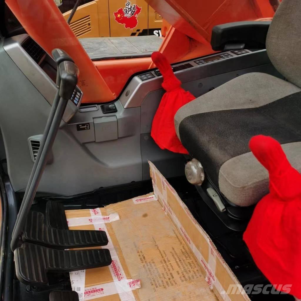 Doosan DX 300 LC Lánctalpas kotrók