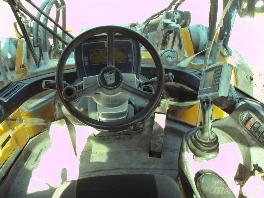 JCB 436 Wastemaster Gumikerekes homlokrakodók
