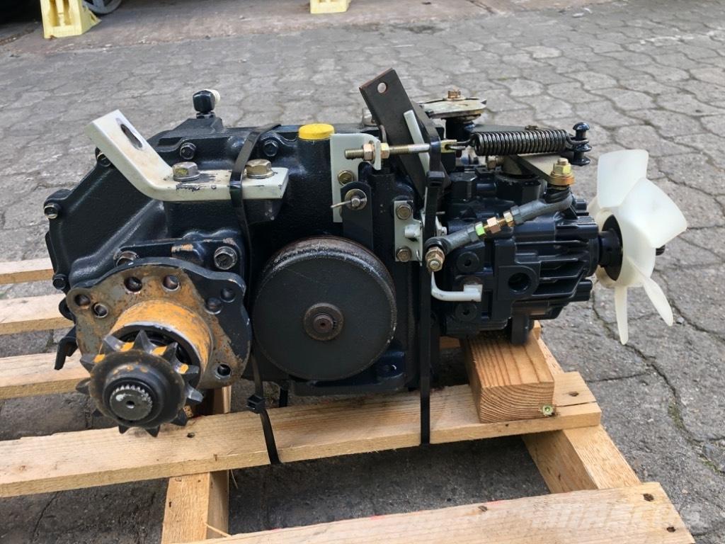 Iseki SXG 19 Ráállós fűnyírók