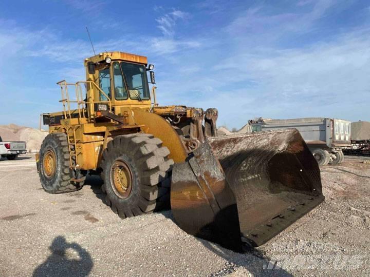 CAT 980 F Gumikerekes homlokrakodók