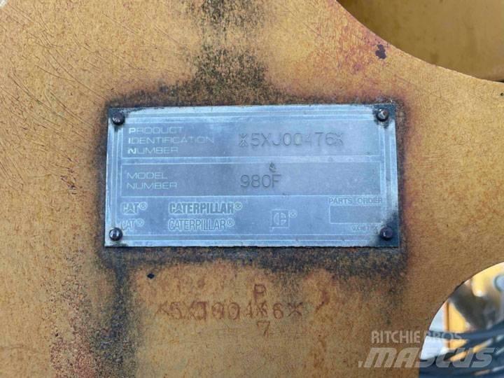 CAT 980 F Gumikerekes homlokrakodók