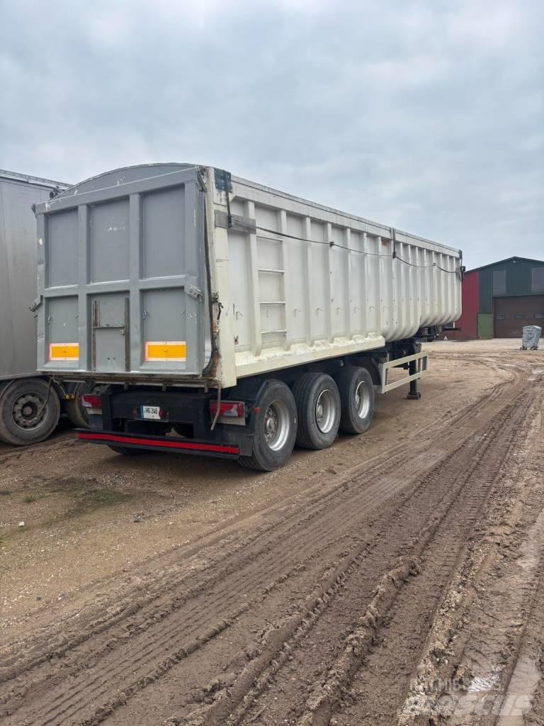 SDC Trailers LTD Elhúzható ponyvás félpótkocsik