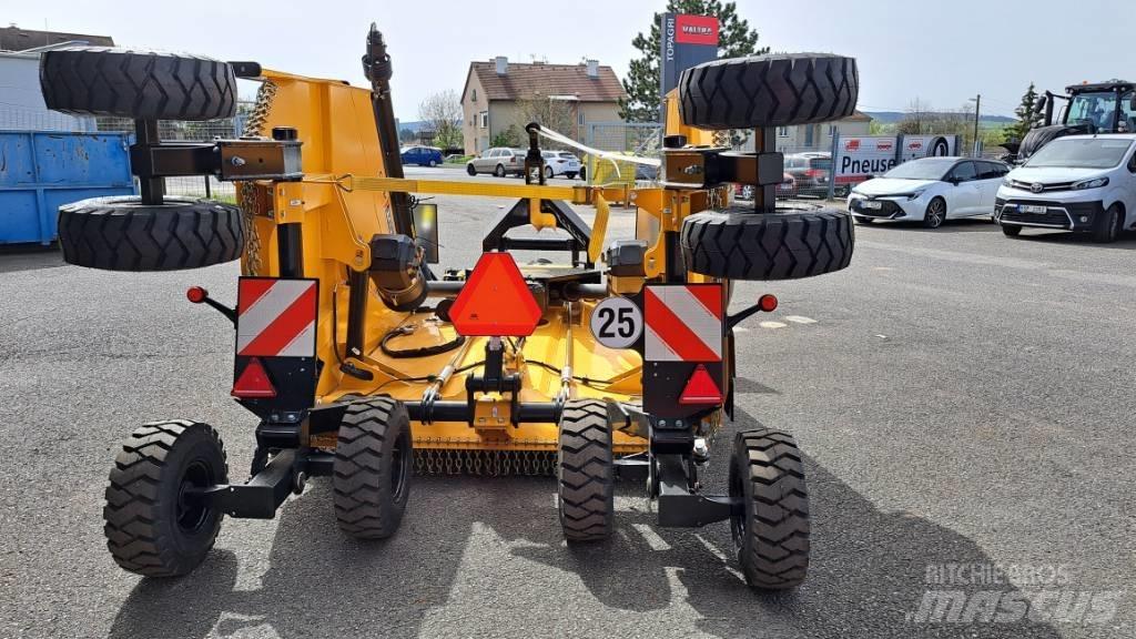 McConnel TUFFCUT 480 Szárzúzók és fűkaszák