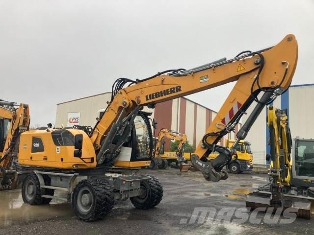 Liebherr A920 Gumikerekes kotrók