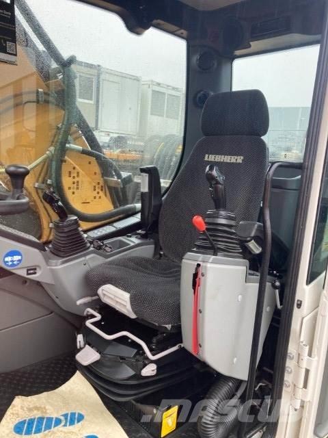 Liebherr A920 Gumikerekes kotrók