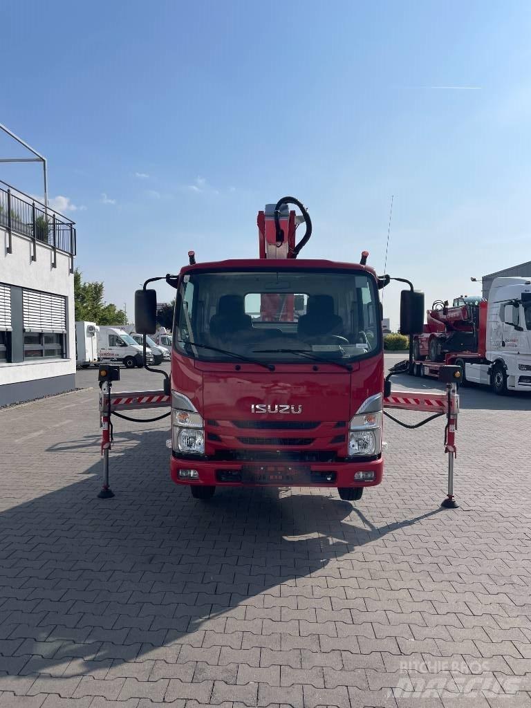 Multitel MT 204 Teherautóra szerelt emelők és állványok