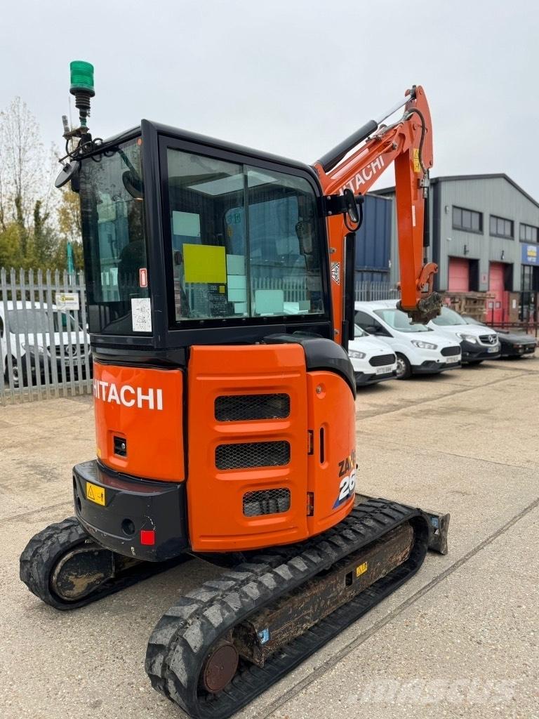 Hitachi zx26 Mini kotrók < 7t