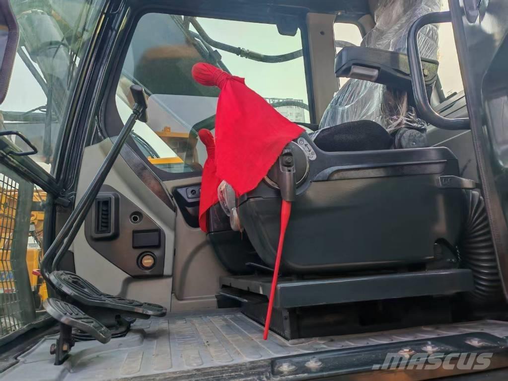 Hyundai HX220HD Lánctalpas kotrók