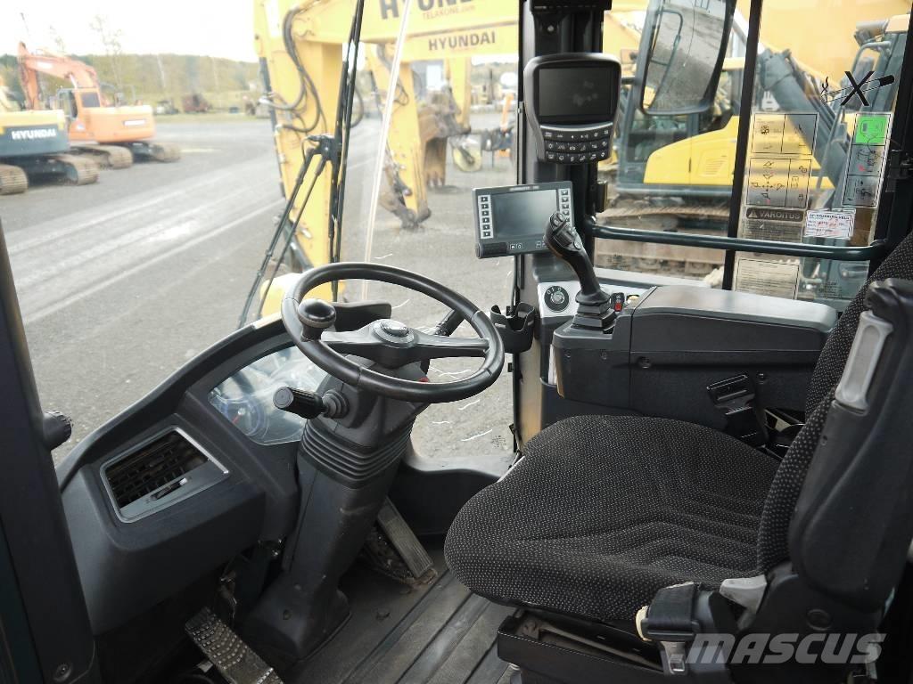 Hyundai HL955A Gumikerekes homlokrakodók