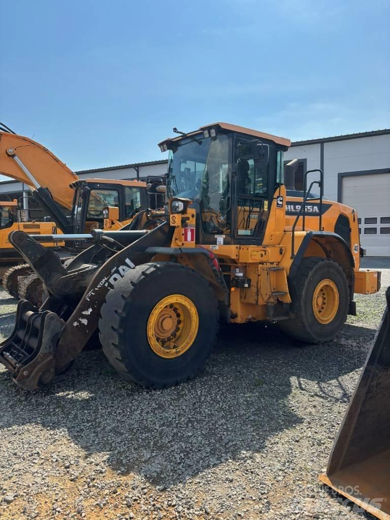 Hyundai HL955A Gumikerekes homlokrakodók