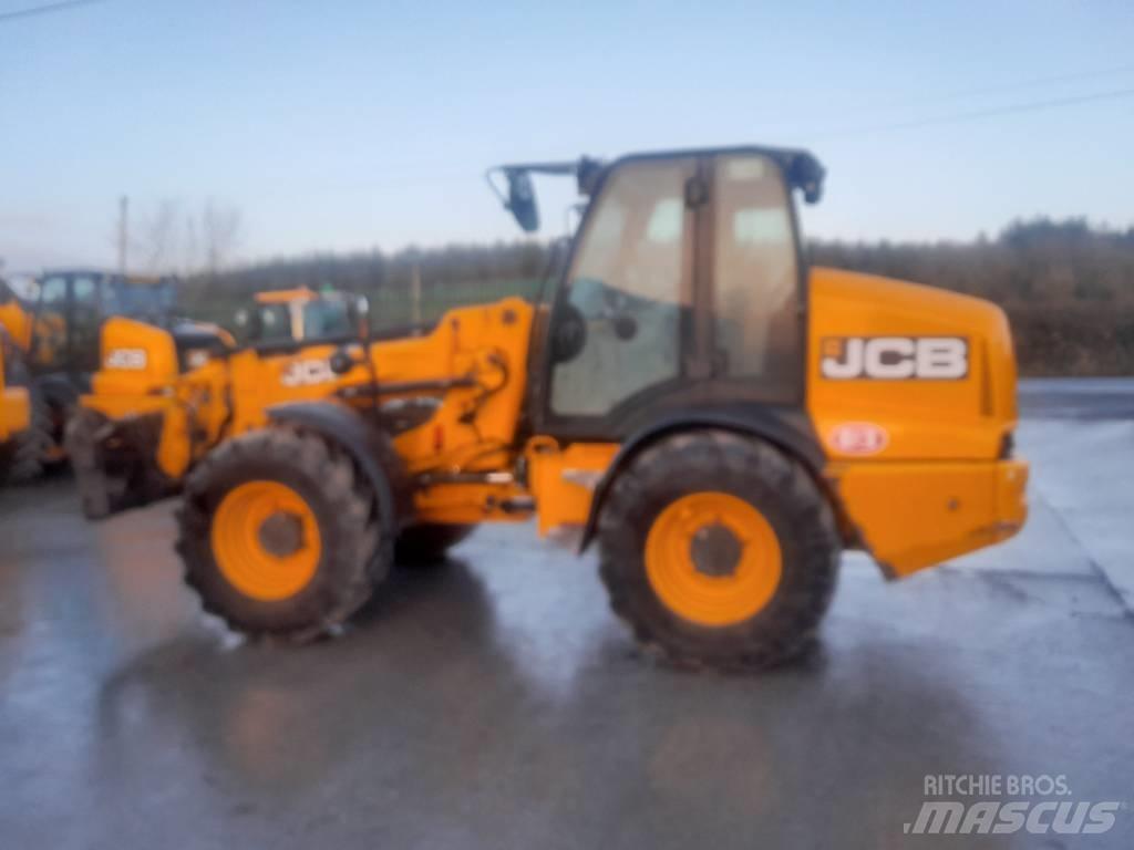 JCB TM 320 Teleszkópos mezőgazdasági rakodók