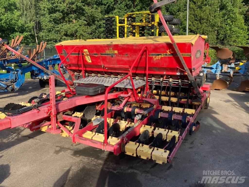 Väderstad Rapid 400C Vetőgépek