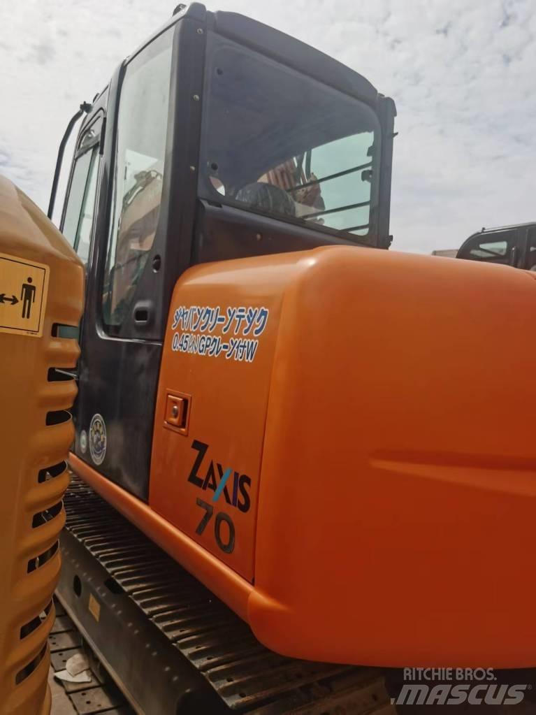 Hitachi ZX 70 Mini kotrók < 7t