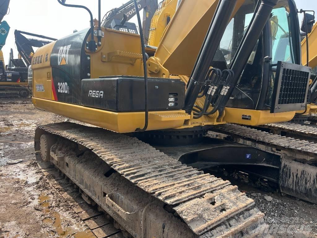 CAT 320 D Lánctalpas kotrók