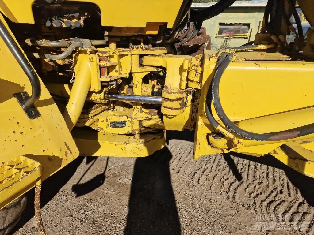 CAT 725 Csuklósdömperek