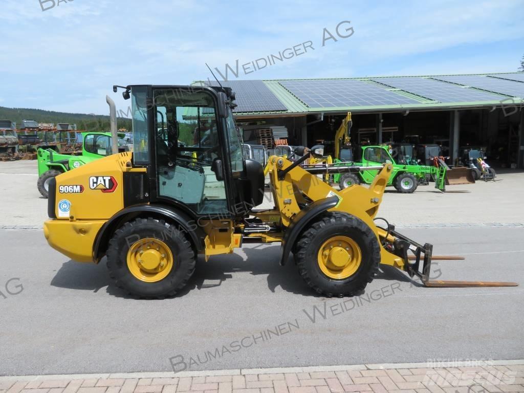 CAT 906M Gumikerekes homlokrakodók