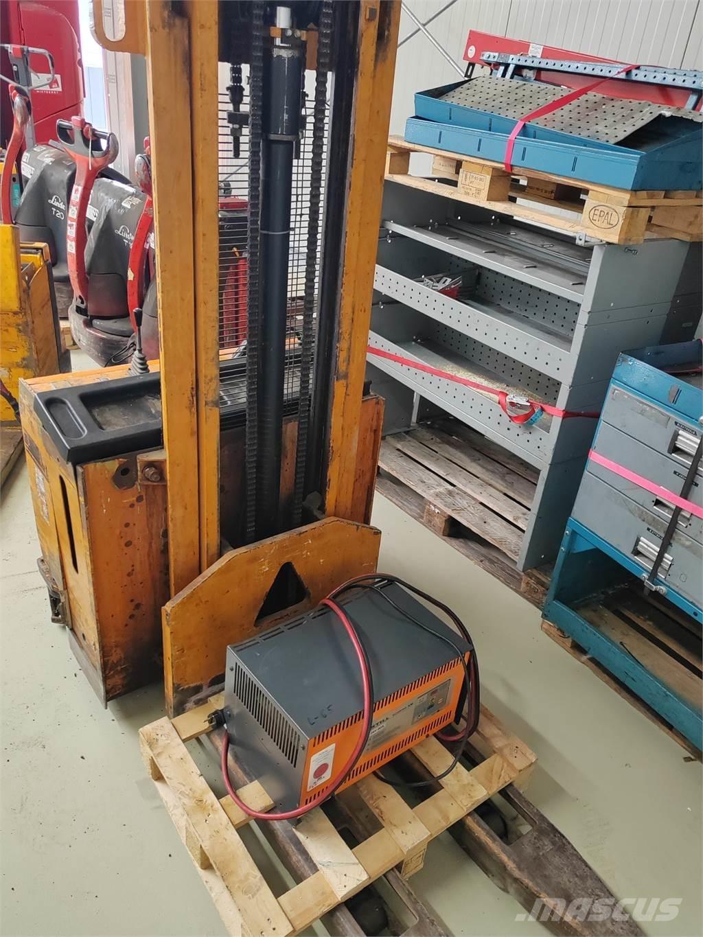 OM CT 13 Elektromos gyalogkíséretű targoncák