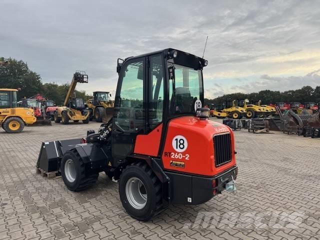 Kubota RT 260-2 Gumikerekes homlokrakodók
